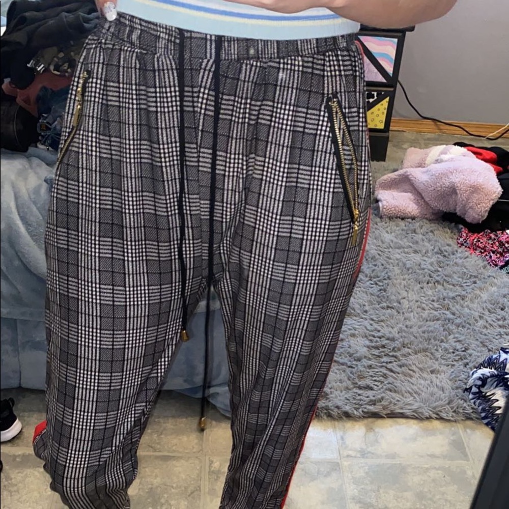INDERO joggers